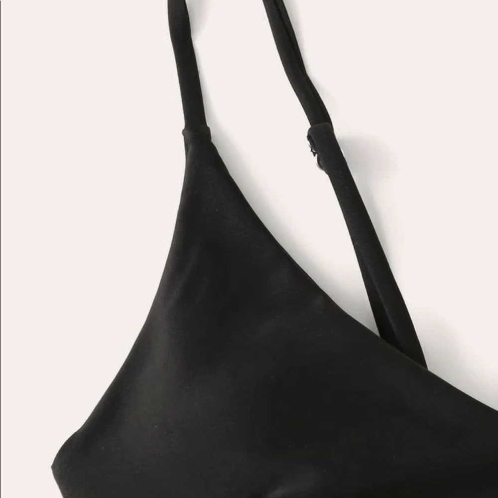 Brought a medium. Doesn’t fit.